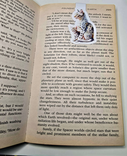 Egyptian Mau Cat and Kitten Magnetic Bookmark, Spotted Cat Page Marker, Handmade Gift for Cat Lovers, Bookish Stationery