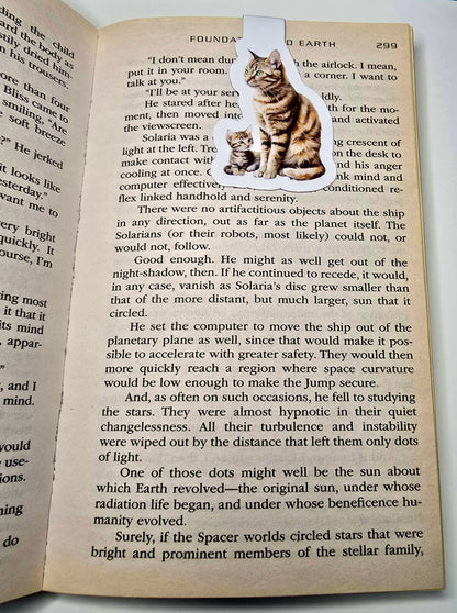 Brown Tabby Cat and Kitten Magnetic Bookmark, Handmade Page Marker, Cute Cat Mom Gift, Bookish Cat Lover Accessory