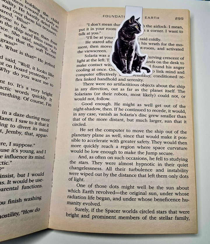 Black Cat and Kitten Magnetic Bookmark, Cat Mom Page Marker, Handmade Gift for Readers, Pet Lover Bookmark - Designs by Mysh