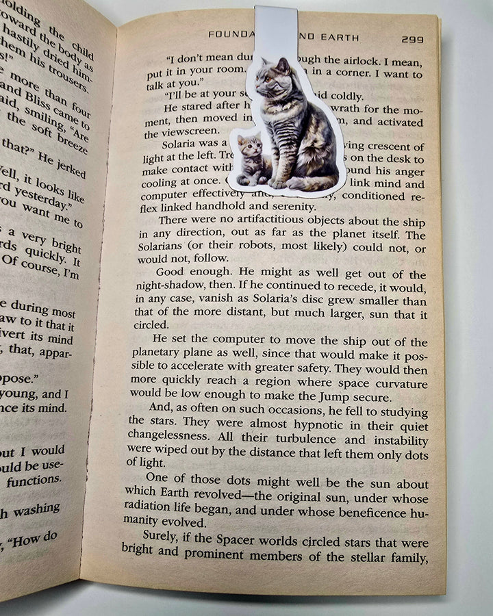 Grey Tabby Cat Magnetic Bookmark, Mama & Kitten Design, Cute Cat Gift, Bookish Accessory for Readers - Designs by Mysh