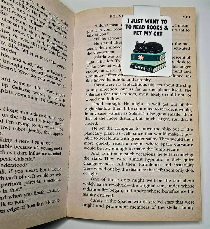 Cat Lover Magnetic Bookmark, Funny Bookish Gift, Read Books & Pet My Cat, Cute Black Cat Design - Designs by Mysh