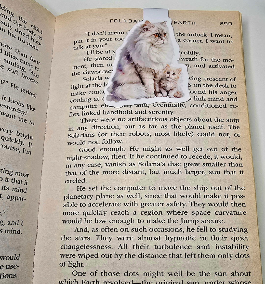 Persian Cat Magnetic Bookmark, Fluffy Mama &amp; Kitten Art, Cute Gift for Readers, Cat Mom Book Accessory - Designs by Mysh