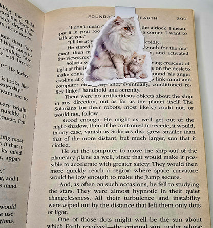 Persian Cat Magnetic Bookmark, Fluffy Mama & Kitten Art, Cute Gift for Readers, Cat Mom Book Accessory
